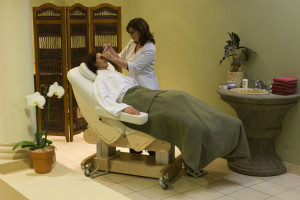 Celesta Maxx: terapia facciale donna.